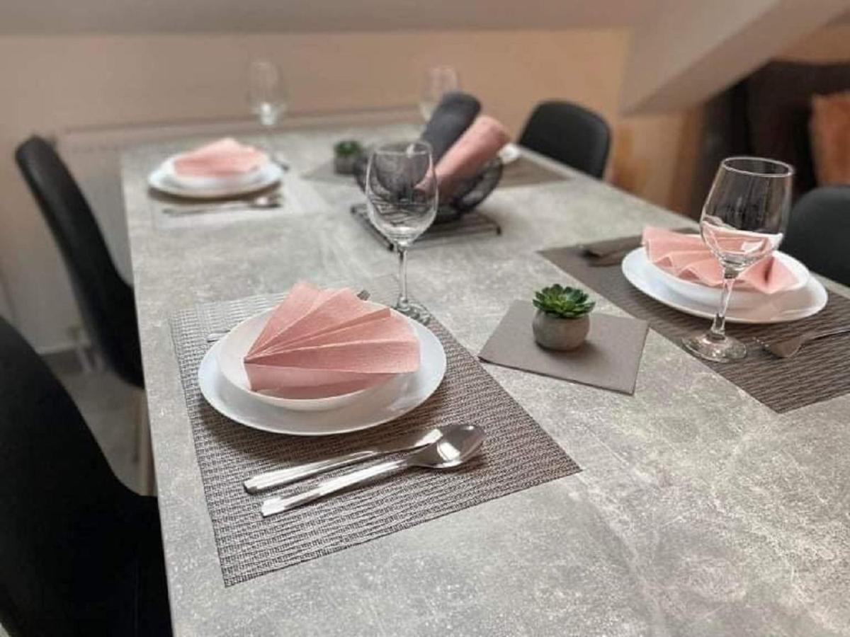 شقة Hajdúszoboszló  في Greta Lux Apartman المظهر الخارجي الصورة
